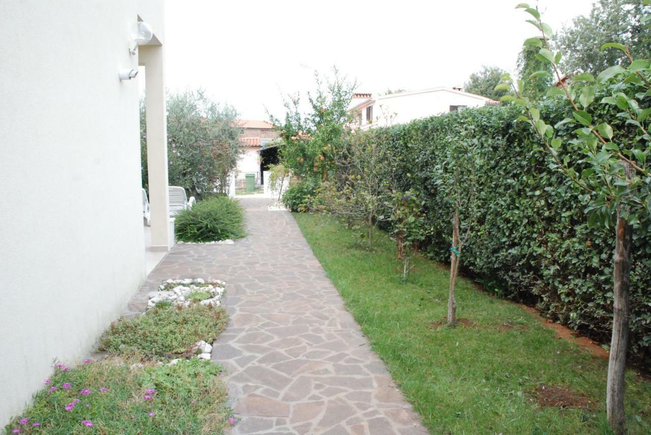 Apartmani Radin Rosini Εξωτερικό φωτογραφία