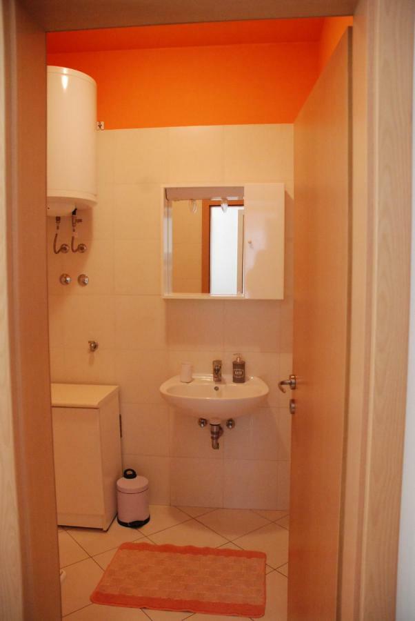 Apartmani Radin Rosini Εξωτερικό φωτογραφία