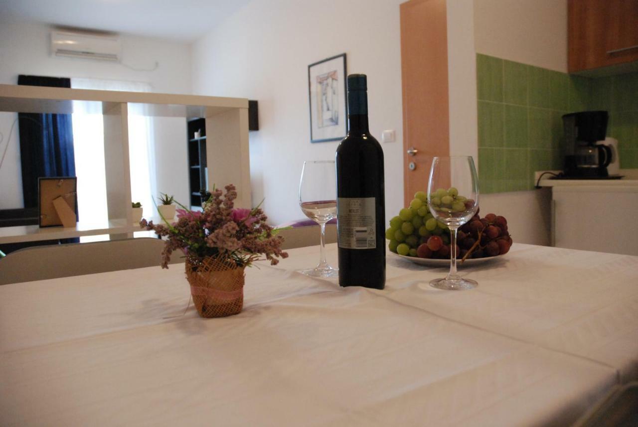 Apartmani Radin Rosini Εξωτερικό φωτογραφία