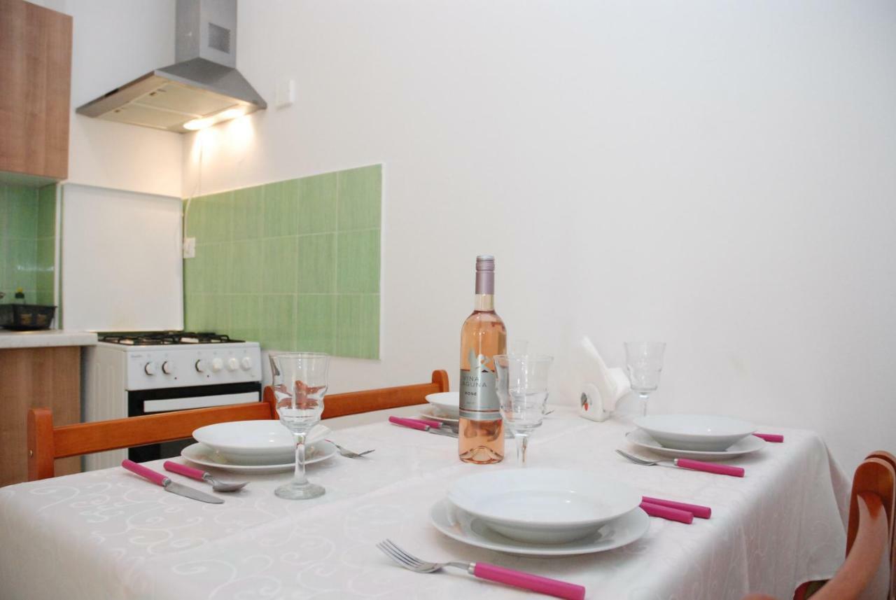 Apartmani Radin Rosini Εξωτερικό φωτογραφία