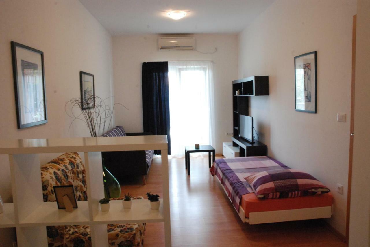 Apartmani Radin Rosini Εξωτερικό φωτογραφία