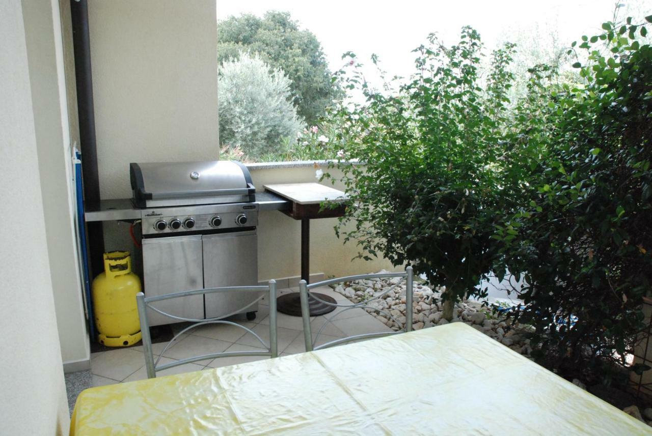 Apartmani Radin Rosini Εξωτερικό φωτογραφία